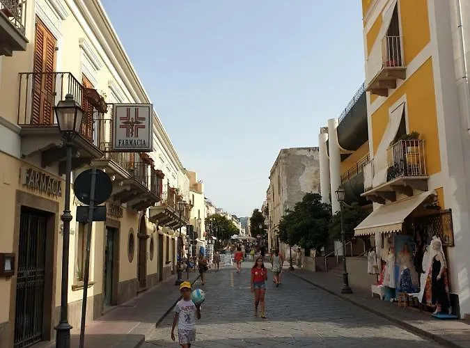 Lipari Suite Apartament 3* ليباري