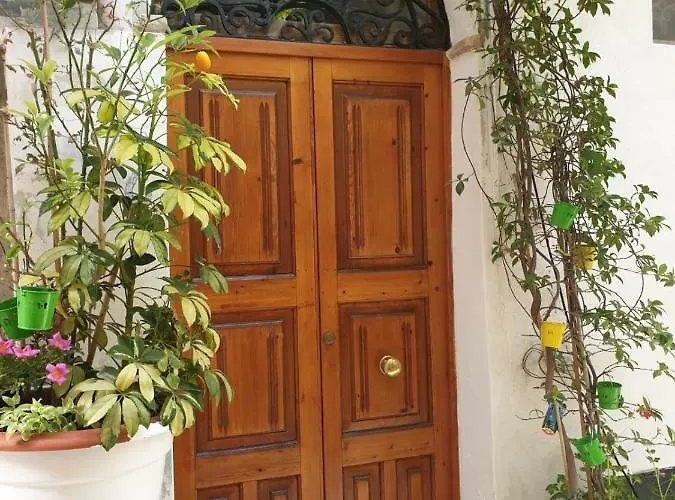 Lipari Suite Apartament 3* ليباري